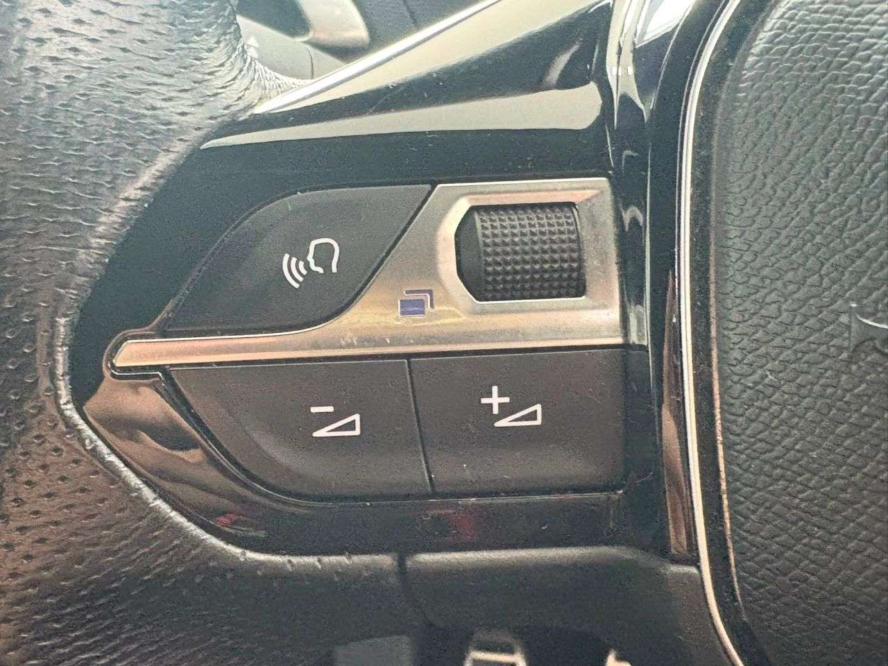 2017 PEUGEOT 3008 2017 PEUGEOT 3008