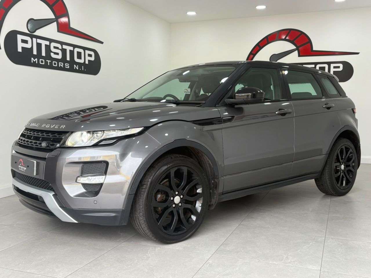 A 2015 LAND ROVER RANGE ROVER EVOQUE 2.2 SD4 Dynamic SUV 5dr Diesel Auto 4WD Euro 5 (s/s) (190 ps) A 2015 LAND ROVER RANGE ROVER EVOQUE 2.2 SD4 Dynamic SUV 5dr Diesel Auto 4WD Euro 5 (s/s) (190 ps)