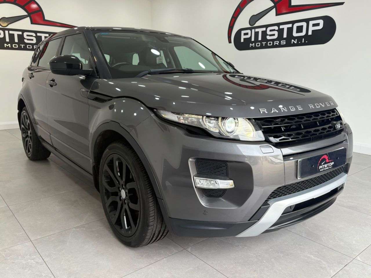 A 2015 LAND ROVER RANGE ROVER EVOQUE 2.2 SD4 Dynamic SUV 5dr Diesel Auto 4WD Euro 5 (s/s) (190 ps) A 2015 LAND ROVER RANGE ROVER EVOQUE 2.2 SD4 Dynamic SUV 5dr Diesel Auto 4WD Euro 5 (s/s) (190 ps)