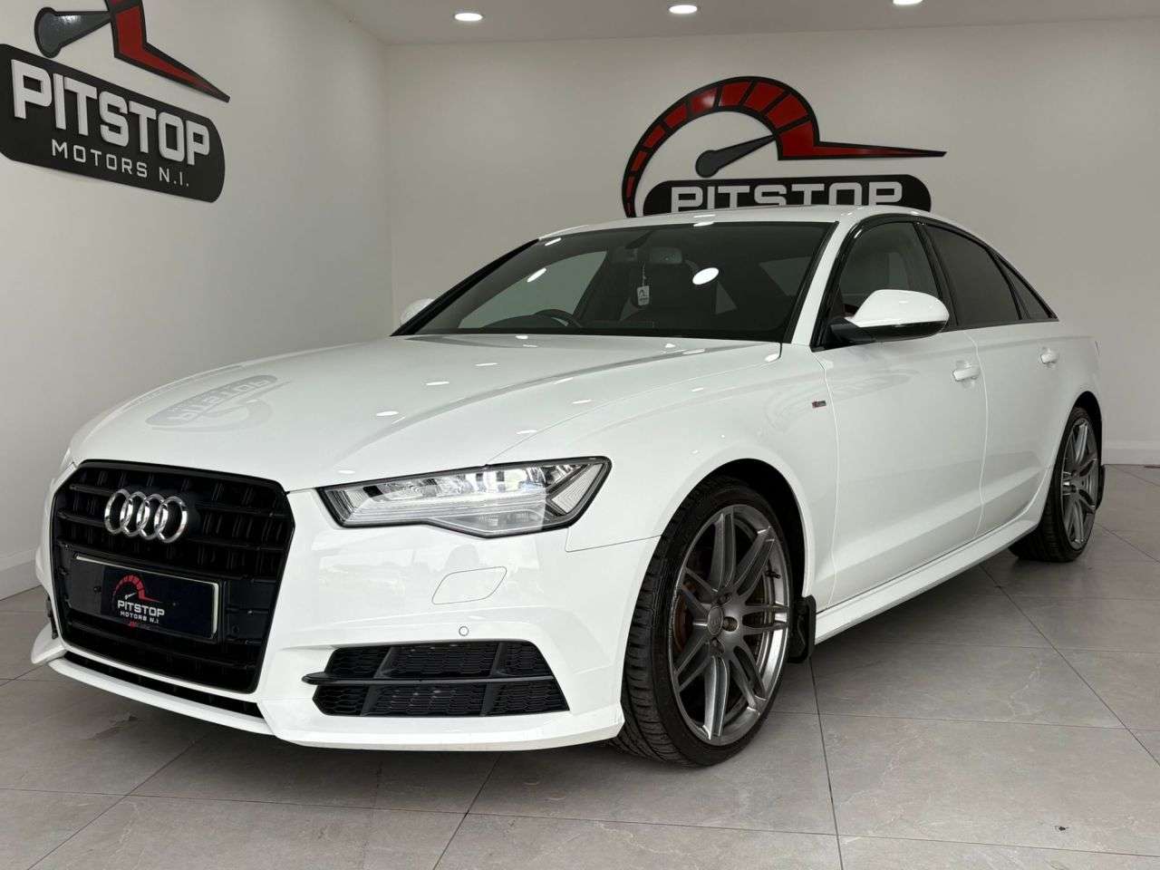 A 2018 AUDI A6 SALOON 2.0 TDI ultra S line Saloon 4dr Diesel Manual Euro 6 (s/s) (190 ps) A 2018 AUDI A6 SALOON 2.0 TDI ultra S line Saloon 4dr Diesel Manual Euro 6 (s/s) (190 ps)