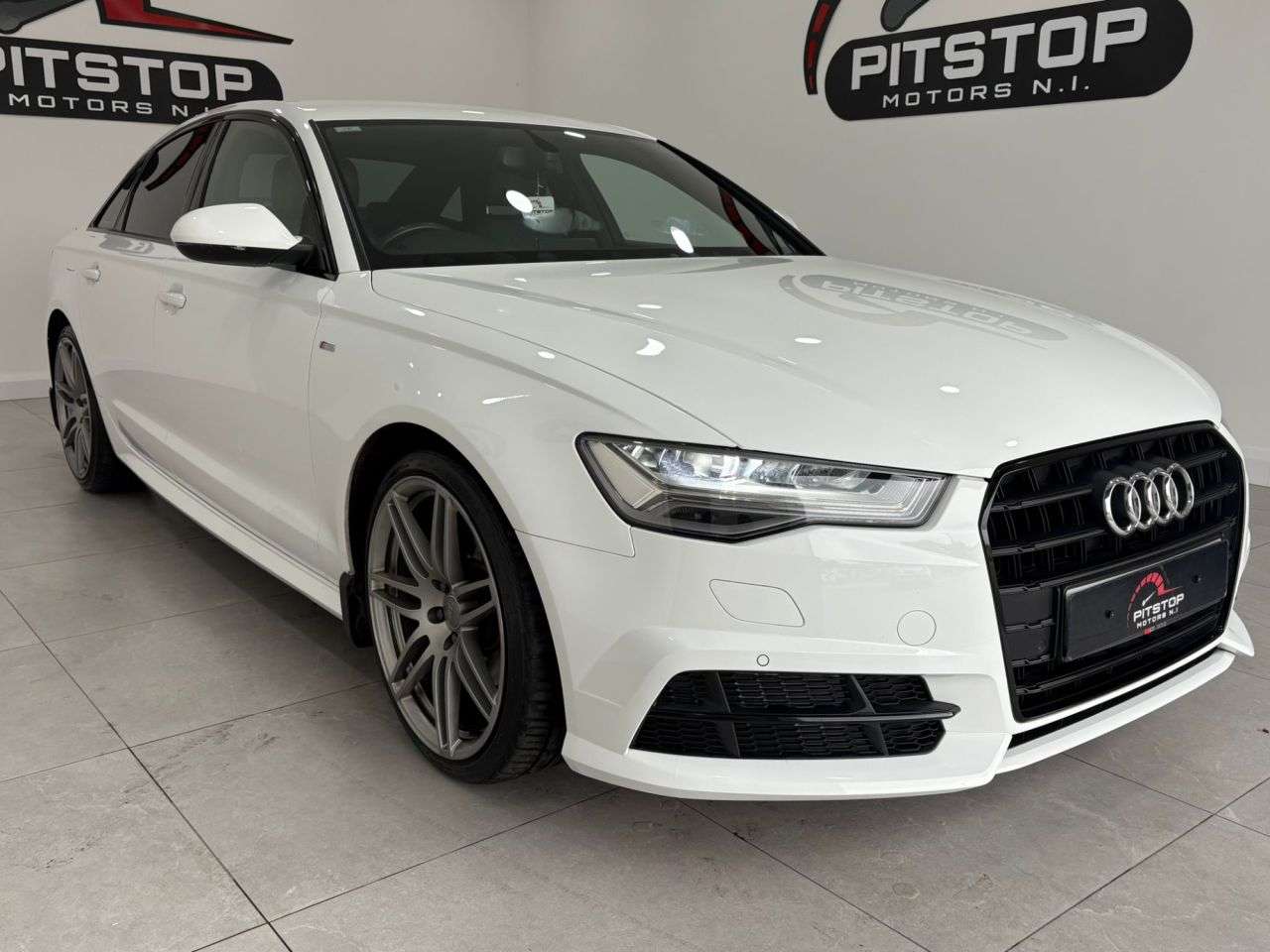 A 2018 AUDI A6 SALOON 2.0 TDI ultra S line Saloon 4dr Diesel Manual Euro 6 (s/s) (190 ps) A 2018 AUDI A6 SALOON 2.0 TDI ultra S line Saloon 4dr Diesel Manual Euro 6 (s/s) (190 ps)