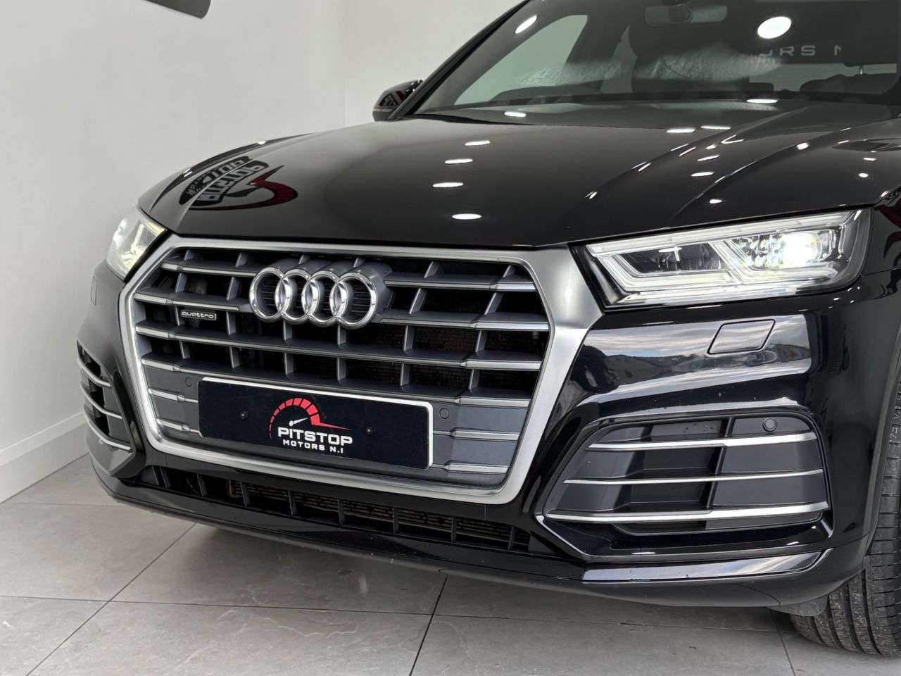 A 2020 AUDI Q5 2.0 TDI 40 S line SUV 5dr Diesel S Tronic quattro Euro 6 (s/s) (190 ps) A 2020 AUDI Q5 2.0 TDI 40 S line SUV 5dr Diesel S Tronic quattro Euro 6 (s/s) (190 ps)
