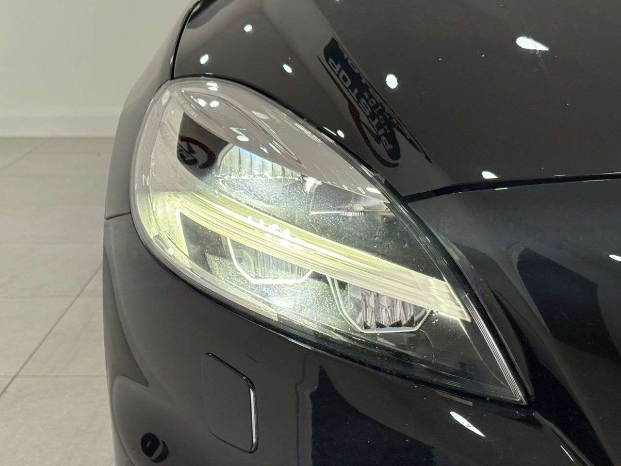 2019 VOLVO V40 2019 VOLVO V40