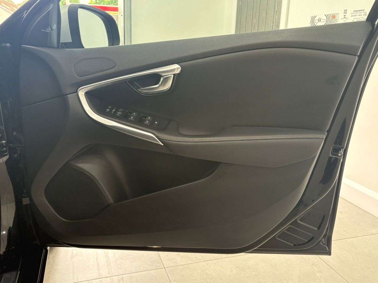 2019 VOLVO V40 2019 VOLVO V40
