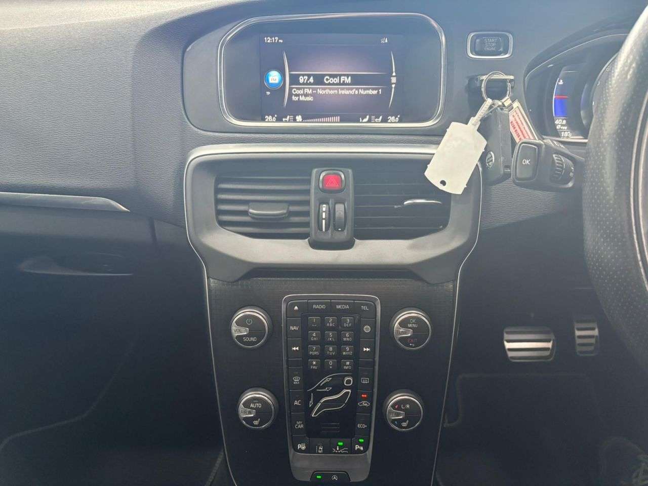 2019 VOLVO V40 2019 VOLVO V40