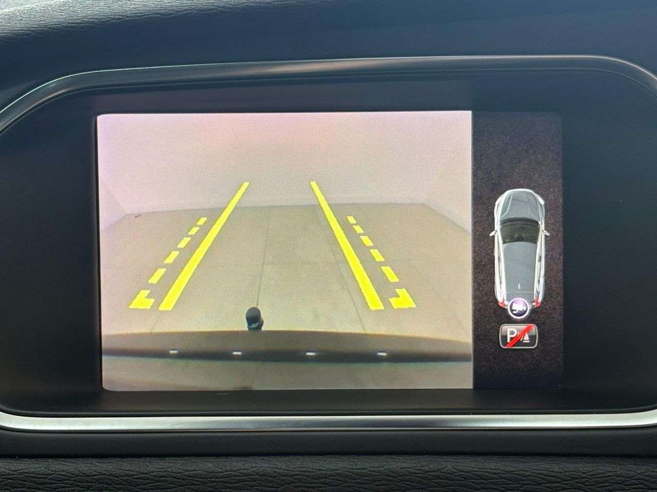 2019 VOLVO V40 2019 VOLVO V40