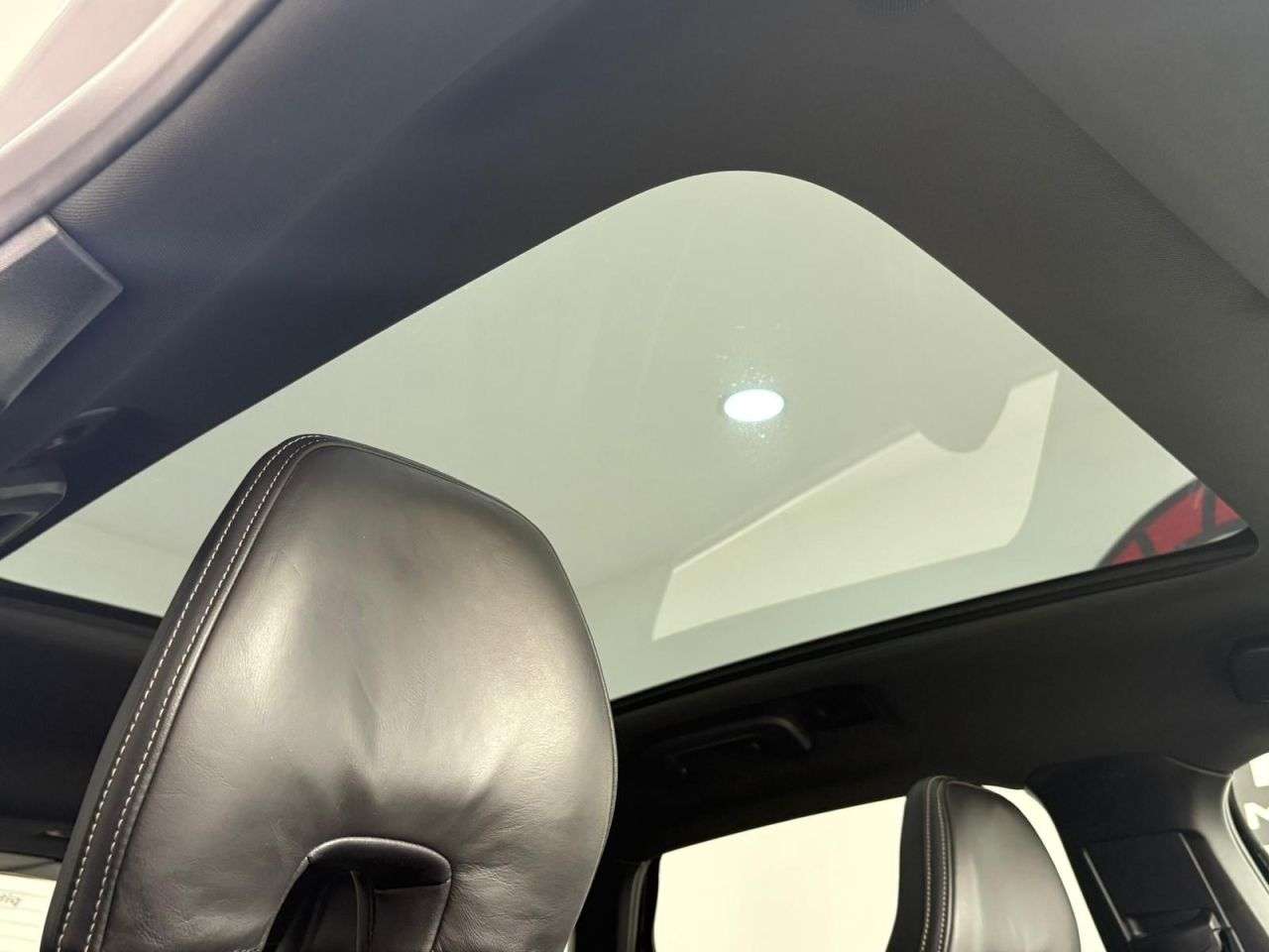 2019 VOLVO V40 2019 VOLVO V40