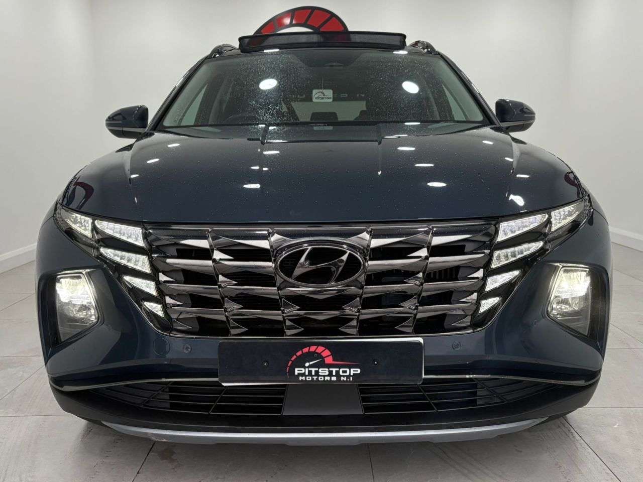 A 2021 HYUNDAI TUCSON 1.6 h T-GDi Ultimate SUV 5dr Petrol Hybrid Auto Euro 6 (s/s) (230 ps) A 2021 HYUNDAI TUCSON 1.6 h T-GDi Ultimate SUV 5dr Petrol Hybrid Auto Euro 6 (s/s) (230 ps)