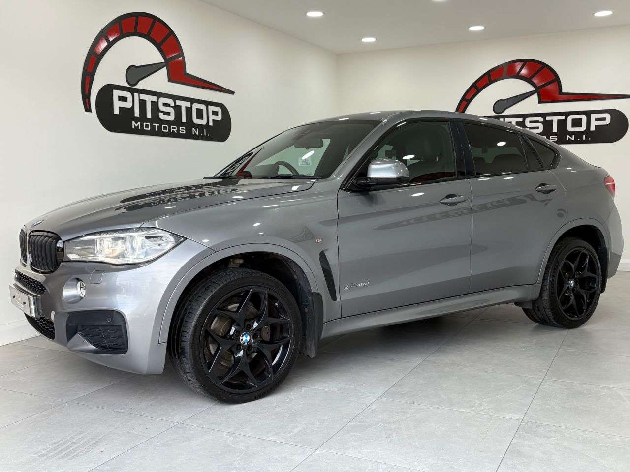 A 2016 BMW X6 3.0 40d M Sport SUV 5dr Diesel Auto xDrive Euro 6 (s/s) (313 ps) A 2016 BMW X6 3.0 40d M Sport SUV 5dr Diesel Auto xDrive Euro 6 (s/s) (313 ps)