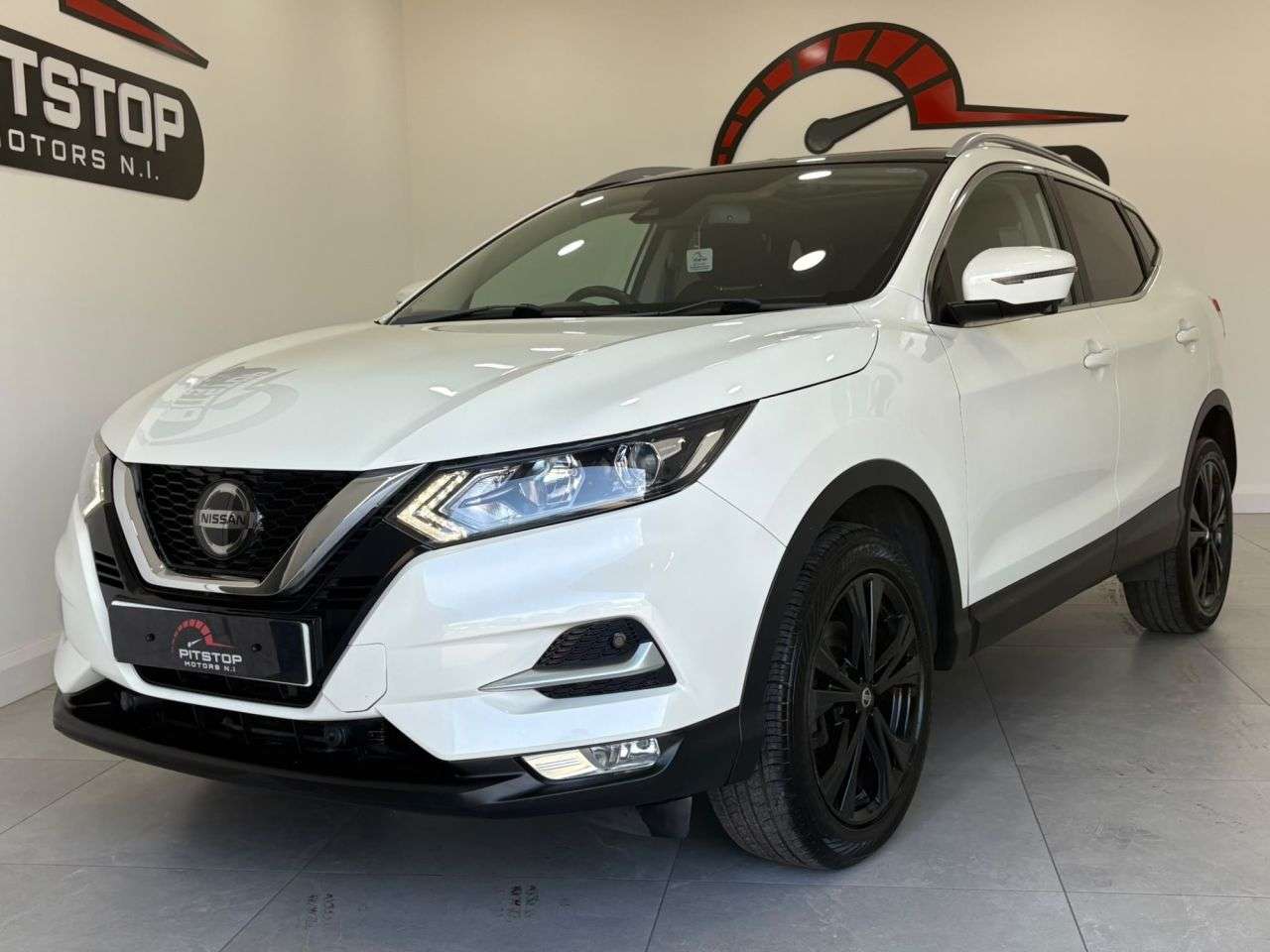 A 2018 NISSAN QASHQAI 1.6 dCi N-Connecta SUV 5dr Diesel XTRON Euro 6 (s/s) (130 ps) A 2018 NISSAN QASHQAI 1.6 dCi N-Connecta SUV 5dr Diesel XTRON Euro 6 (s/s) (130 ps)