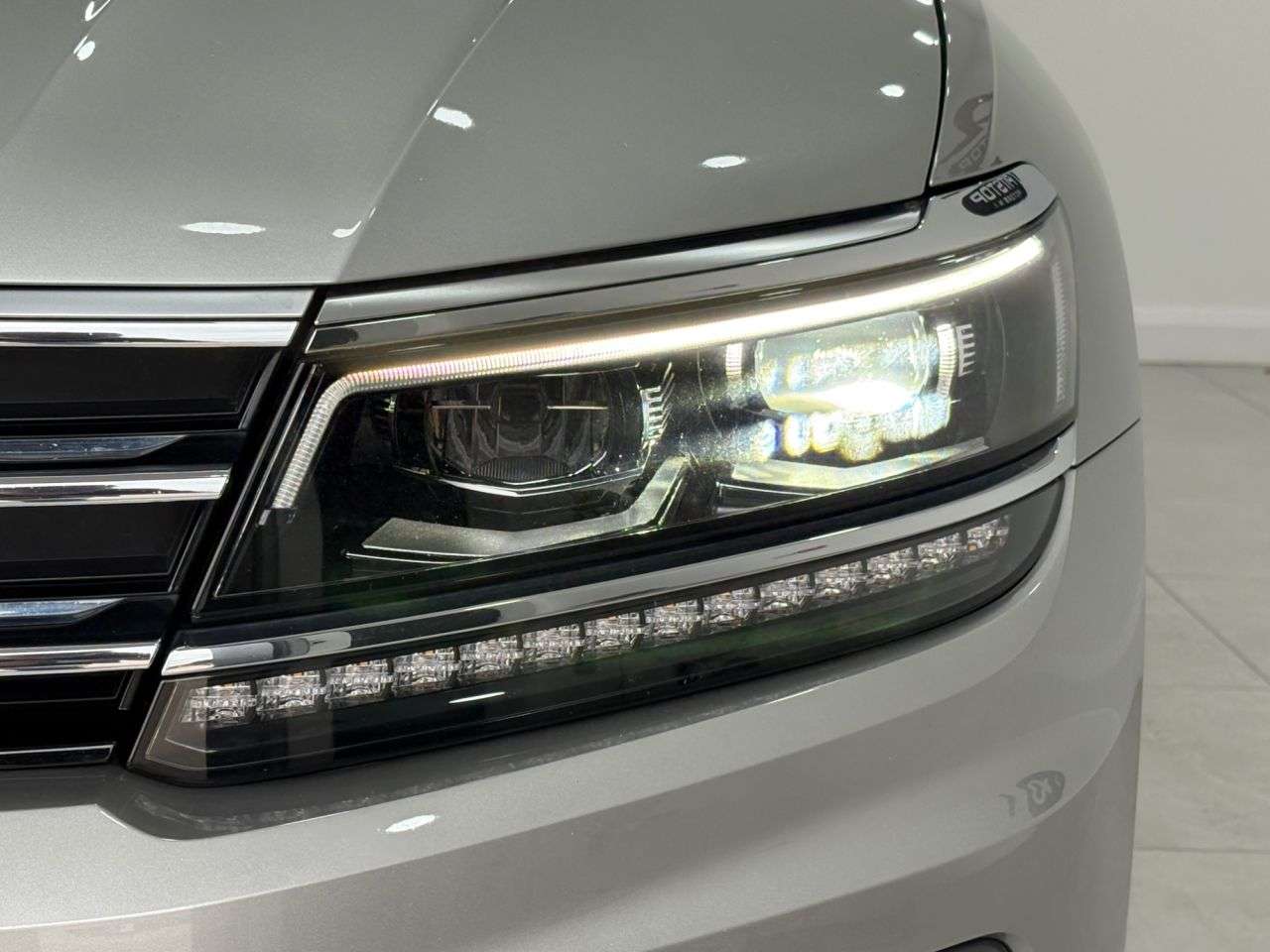 2019 VOLKSWAGEN TIGUAN 2019 VOLKSWAGEN TIGUAN
