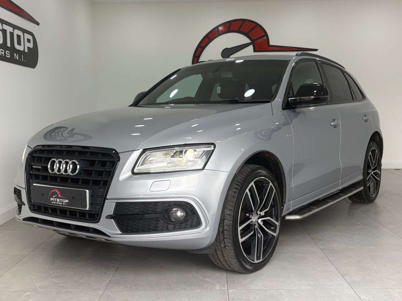 A 2016 AUDI Q5 2.0 TDI S line Plus SUV 5dr Diesel S Tronic quattro Euro 6 (s/s) (190 ps) A 2016 AUDI Q5 2.0 TDI S line Plus SUV 5dr Diesel S Tronic quattro Euro 6 (s/s) (190 ps)