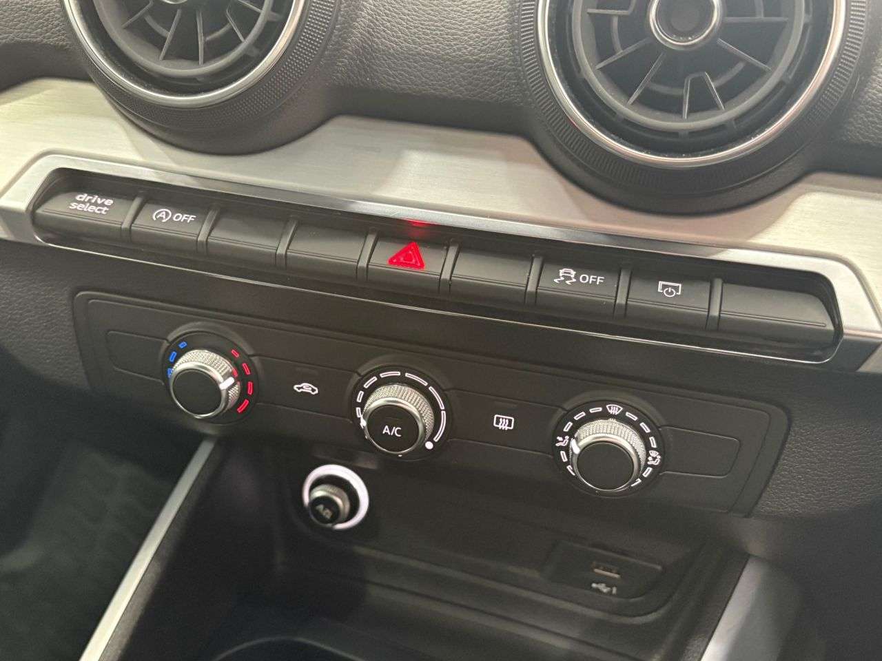 2018 AUDI Q2 2018 AUDI Q2