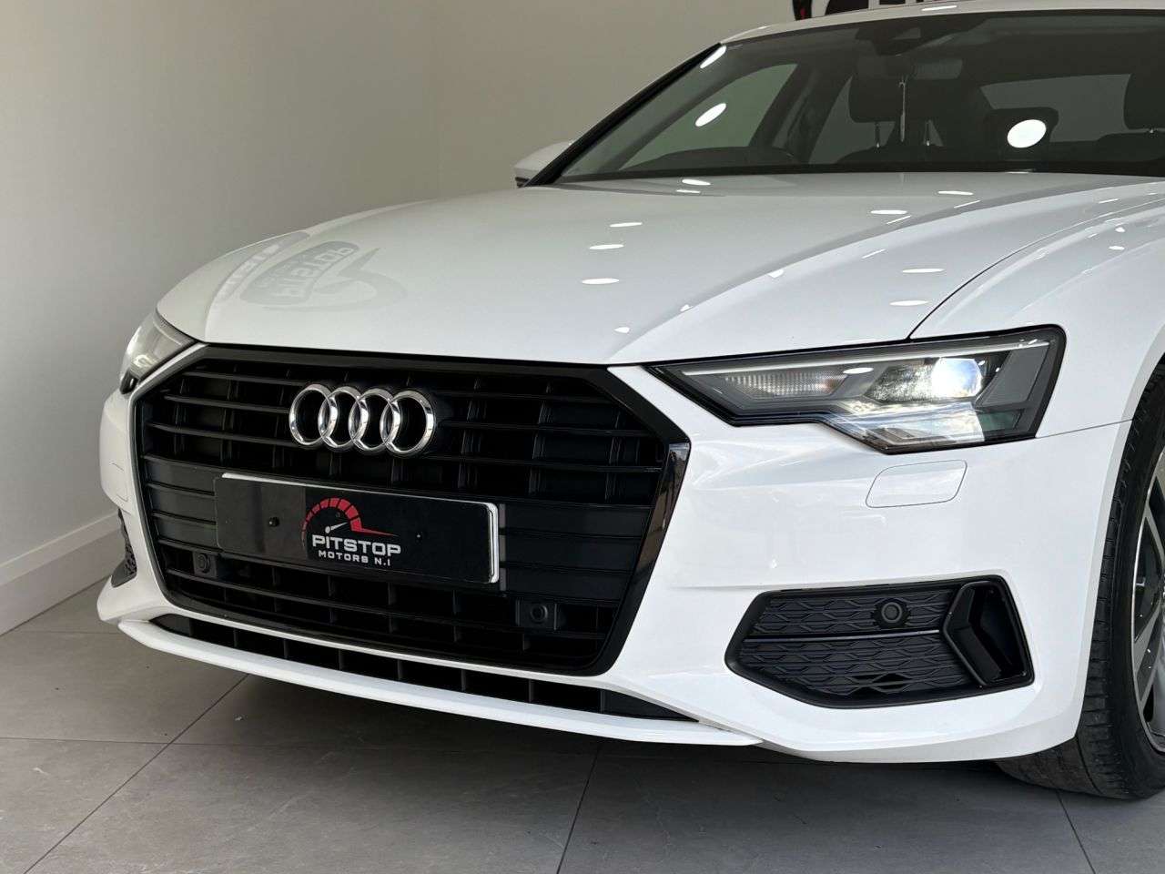 A 2019 AUDI A6 SALOON 2.0 TDI 40 Sport Saloon 4dr Diesel S Tronic Euro 6 (s/s) (204 ps) A 2019 AUDI A6 SALOON 2.0 TDI 40 Sport Saloon 4dr Diesel S Tronic Euro 6 (s/s) (204 ps)