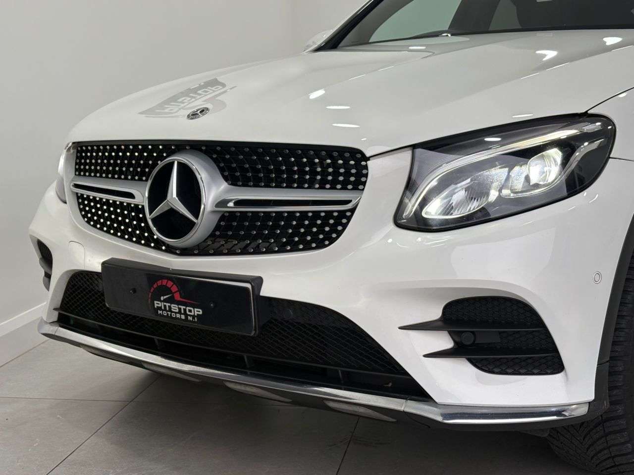 A 2018 MERCEDES-BENZ GLC 2.1 GLC250d AMG Line (Premium) Coupe 5dr Diesel G-Tronic+ 4MATIC Euro 6 (s/ A 2018 MERCEDES-BENZ GLC 2.1 GLC250d AMG Line (Premium) Coupe 5dr Diesel G-Tronic+ 4MATIC Euro 6 (s/