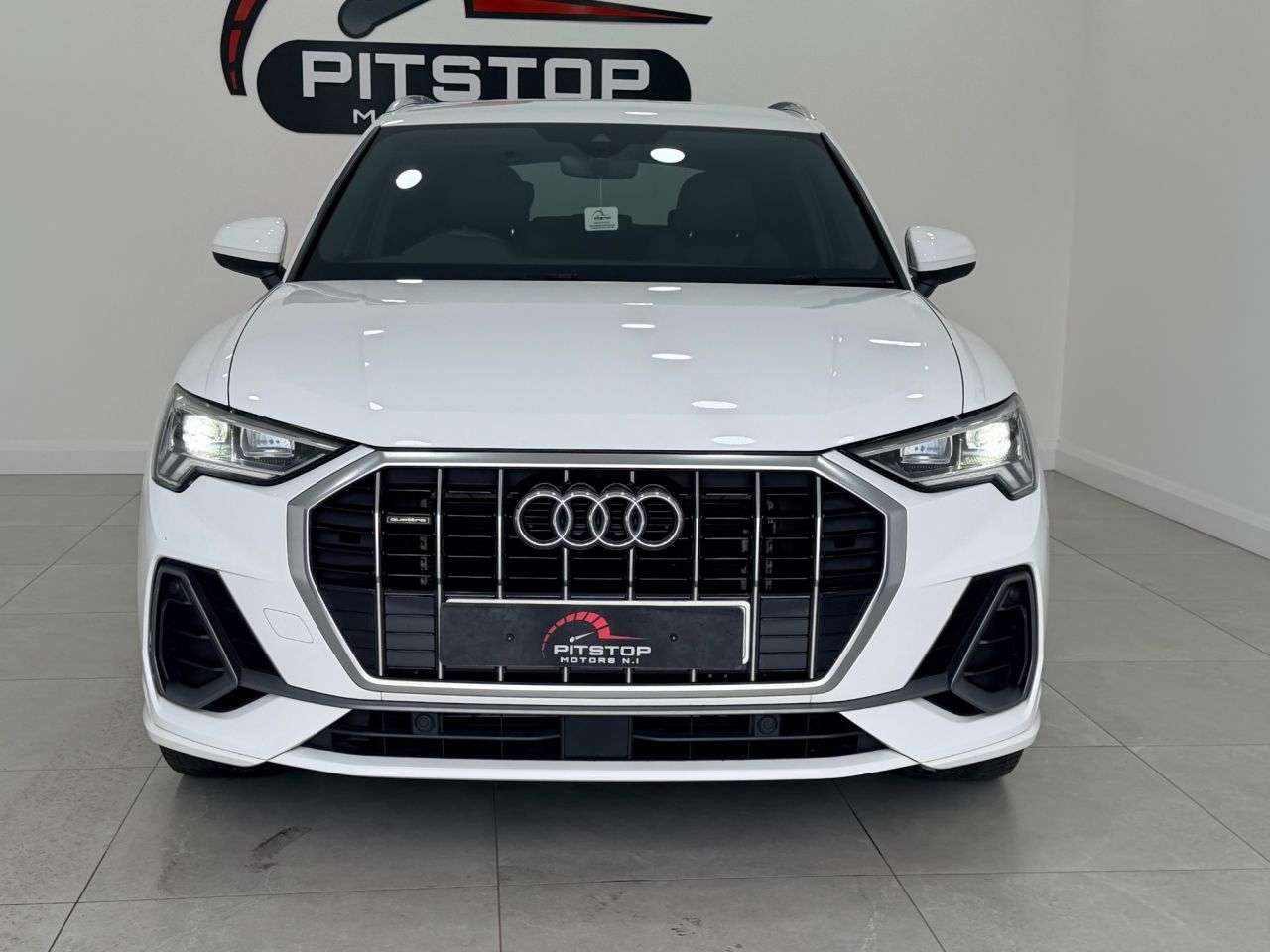 A 2019 AUDI Q3 2.0 TDI 40 S line SUV 5dr Diesel S Tronic quattro Euro 6 (s/s) (190 ps) A 2019 AUDI Q3 2.0 TDI 40 S line SUV 5dr Diesel S Tronic quattro Euro 6 (s/s) (190 ps)