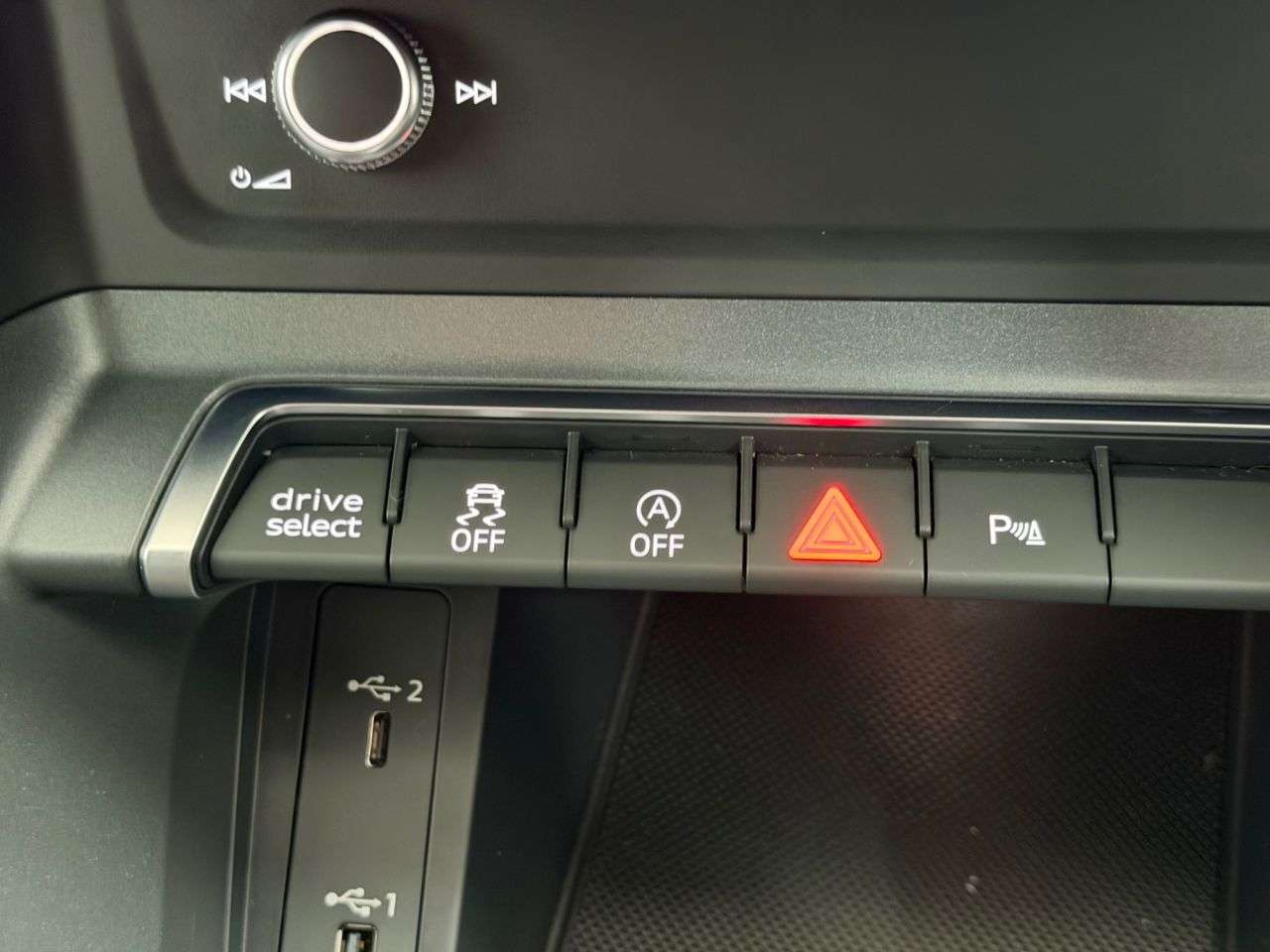 2019 AUDI Q3 2019 AUDI Q3