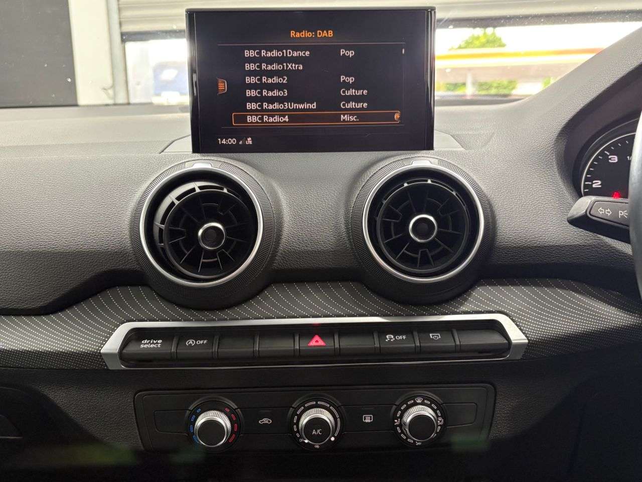 2018 AUDI Q2 2018 AUDI Q2