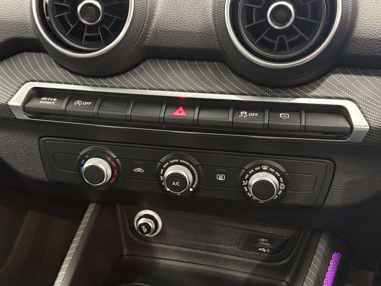 2018 AUDI Q2 2018 AUDI Q2