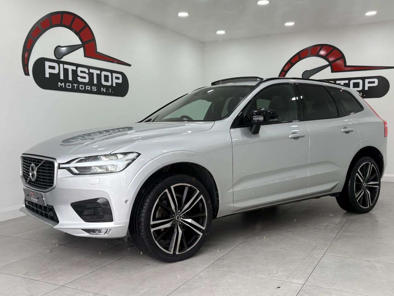 A 2020 VOLVO XC60 2.0 B4 MHEV R-Design Pro SUV 5dr Diesel Hybrid Auto AWD Euro 6 (s/s) (197 p A 2020 VOLVO XC60 2.0 B4 MHEV R-Design Pro SUV 5dr Diesel Hybrid Auto AWD Euro 6 (s/s) (197 p