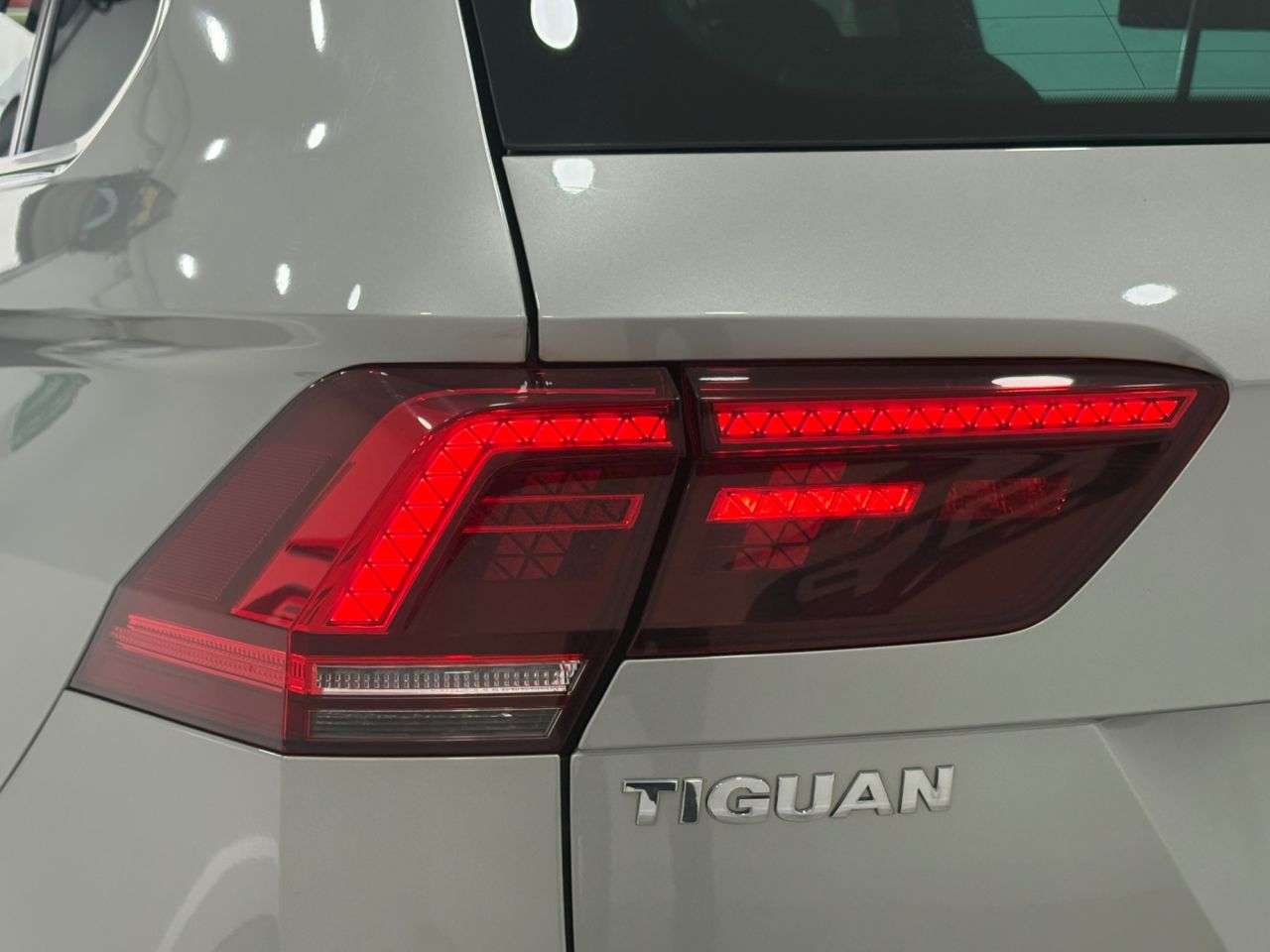 2019 VOLKSWAGEN TIGUAN 2019 VOLKSWAGEN TIGUAN