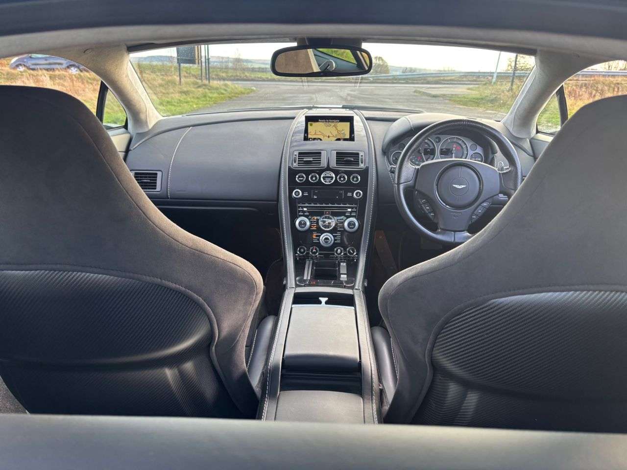 2014 ASTON MARTIN VANTAGE 2014 ASTON MARTIN VANTAGE