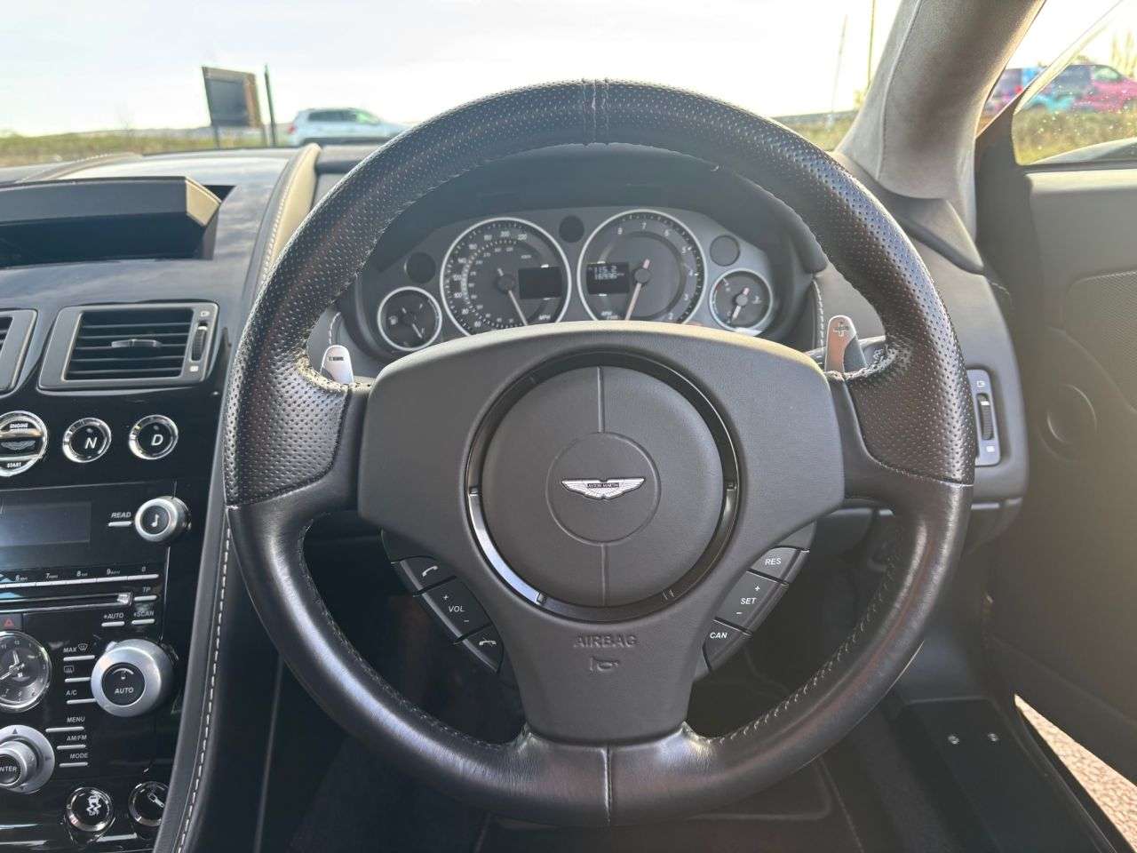 2014 ASTON MARTIN VANTAGE 2014 ASTON MARTIN VANTAGE