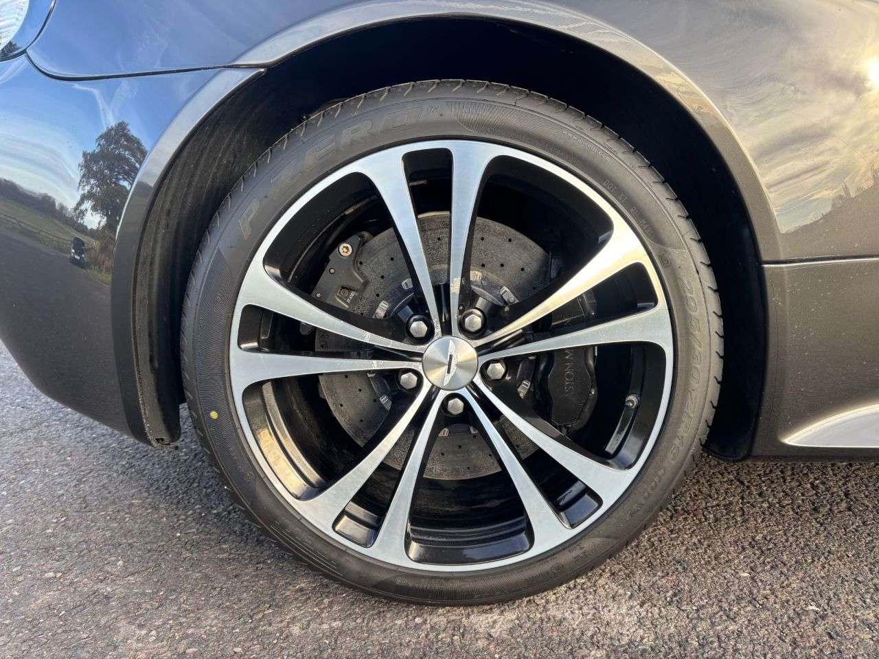 2014 ASTON MARTIN VANTAGE 2014 ASTON MARTIN VANTAGE