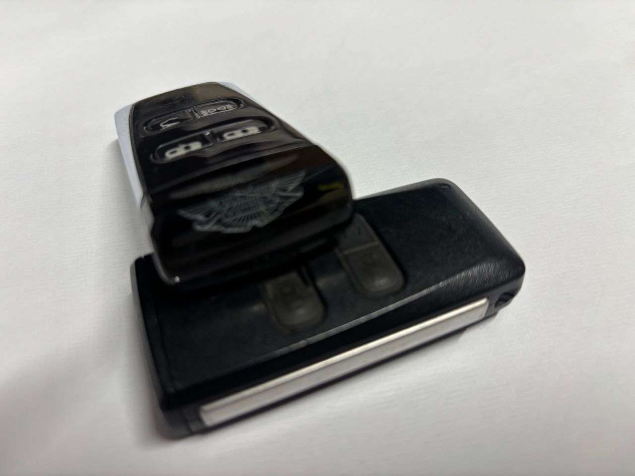 2014 ASTON MARTIN VANTAGE 2014 ASTON MARTIN VANTAGE