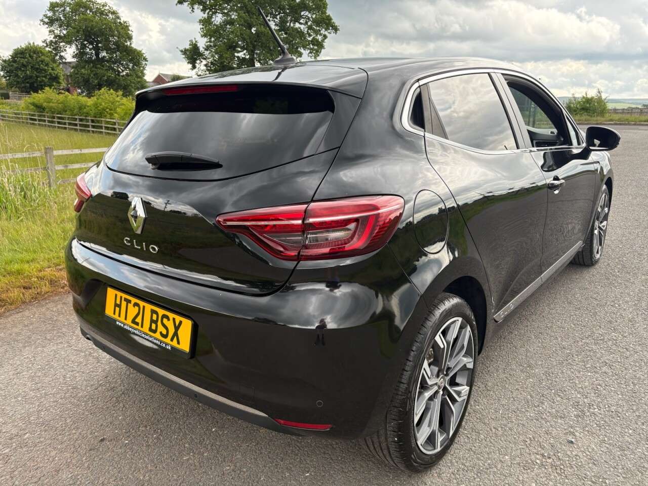 2021 RENAULT CLIO 2021 RENAULT CLIO