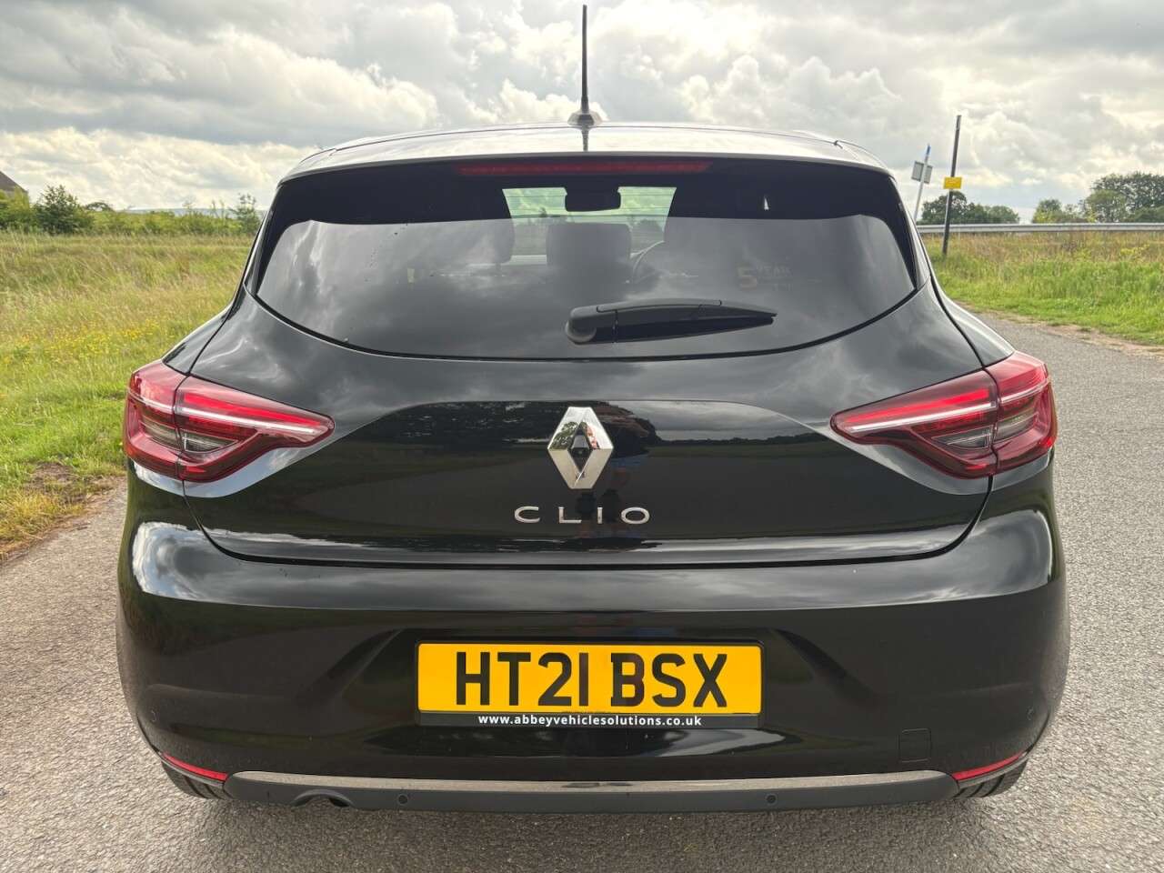 2021 RENAULT CLIO 2021 RENAULT CLIO