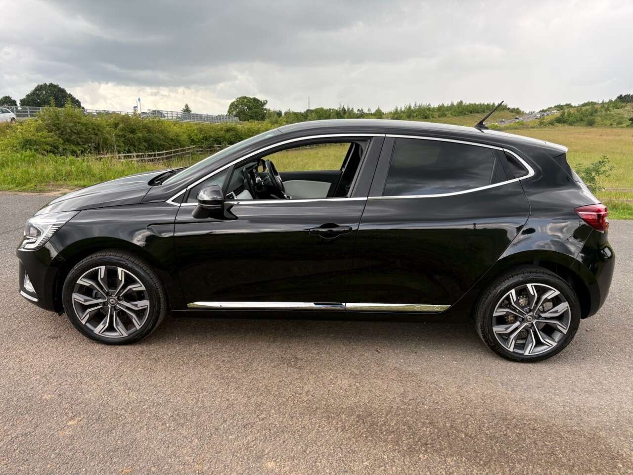 2021 RENAULT CLIO 2021 RENAULT CLIO