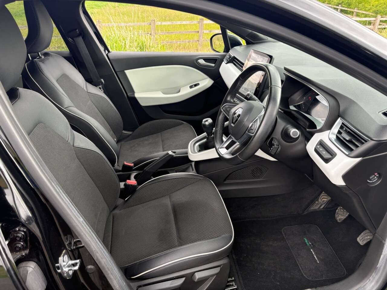 2021 RENAULT CLIO 2021 RENAULT CLIO