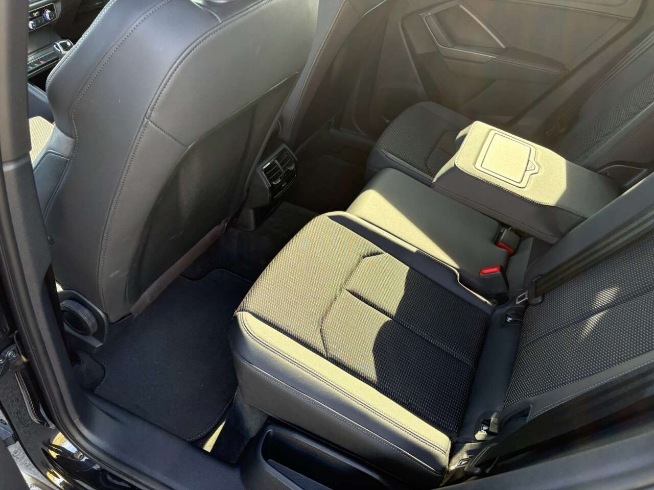 2021 AUDI Q3 2021 AUDI Q3