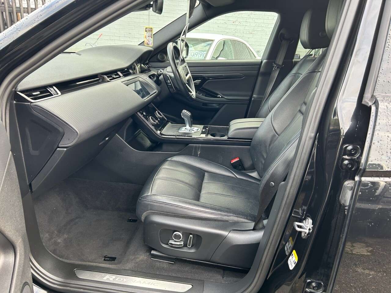 null LAND ROVER RANGE ROVER EVOQUE null LAND ROVER RANGE ROVER EVOQUE