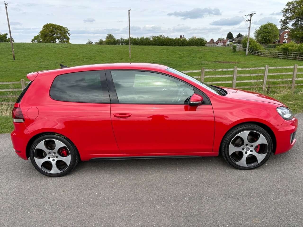 A 2009 VOLKSWAGEN GOLF 2.0 TSI GTI Hatchback 3dr Petrol Manual Euro 5 (210 ps) A 2009 VOLKSWAGEN GOLF 2.0 TSI GTI Hatchback 3dr Petrol Manual Euro 5 (210 ps)