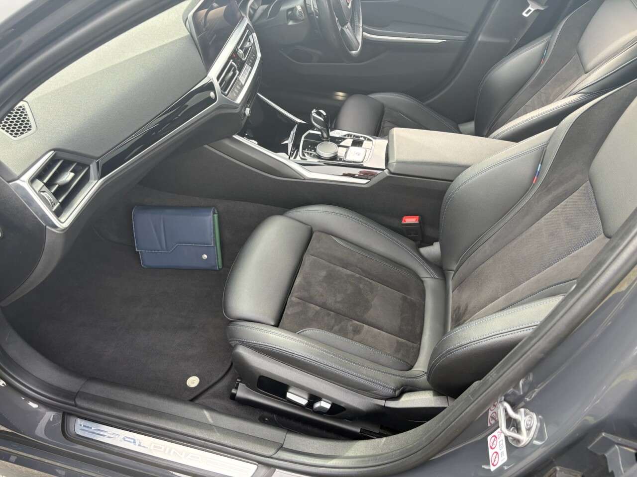 2021 BMW ALPINA B3 2021 BMW ALPINA B3