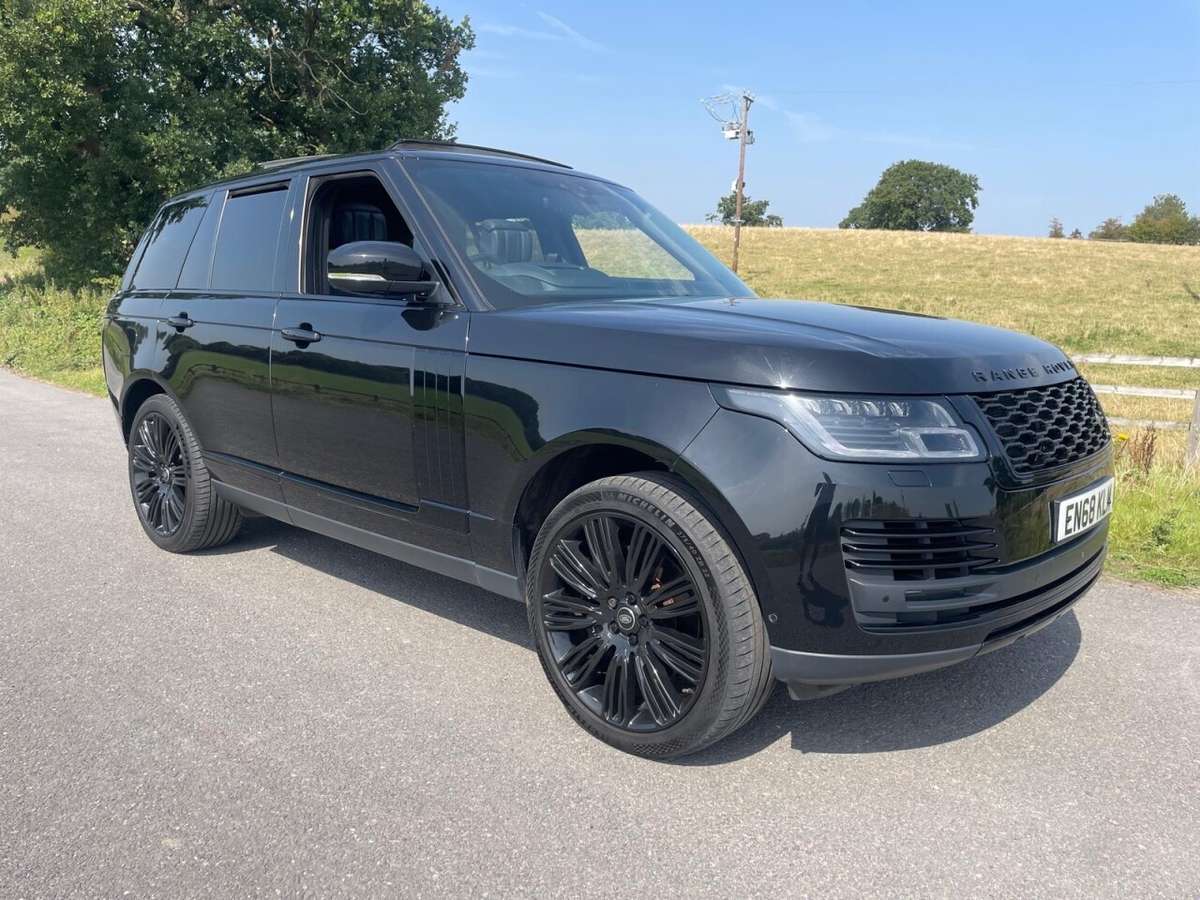 Check out this Land Rover Range Rover 2019 Petrol Automatic