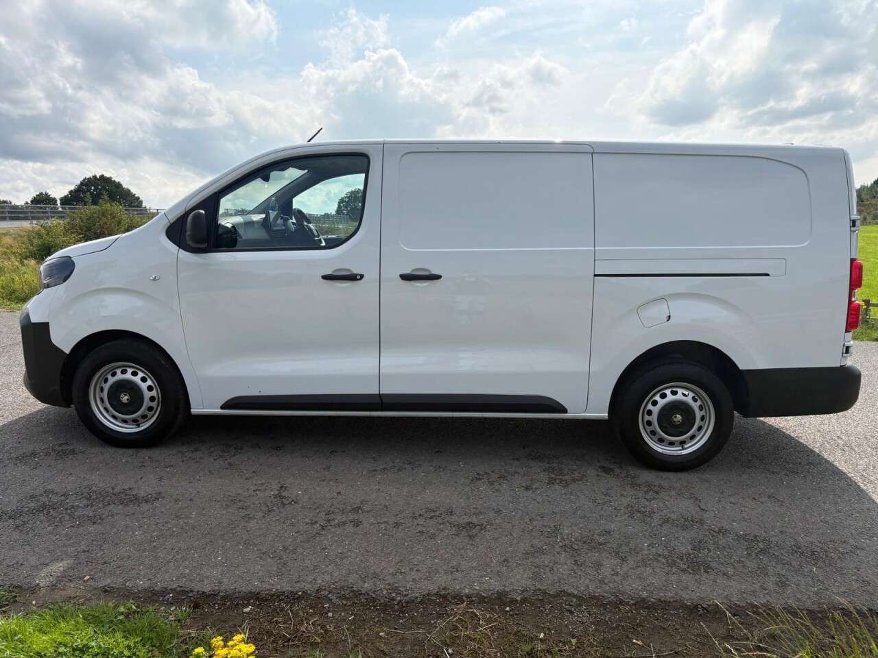 2024 VAUXHALL VIVARO 2024 VAUXHALL VIVARO