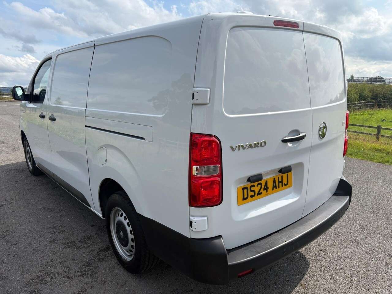 2024 VAUXHALL VIVARO 2024 VAUXHALL VIVARO