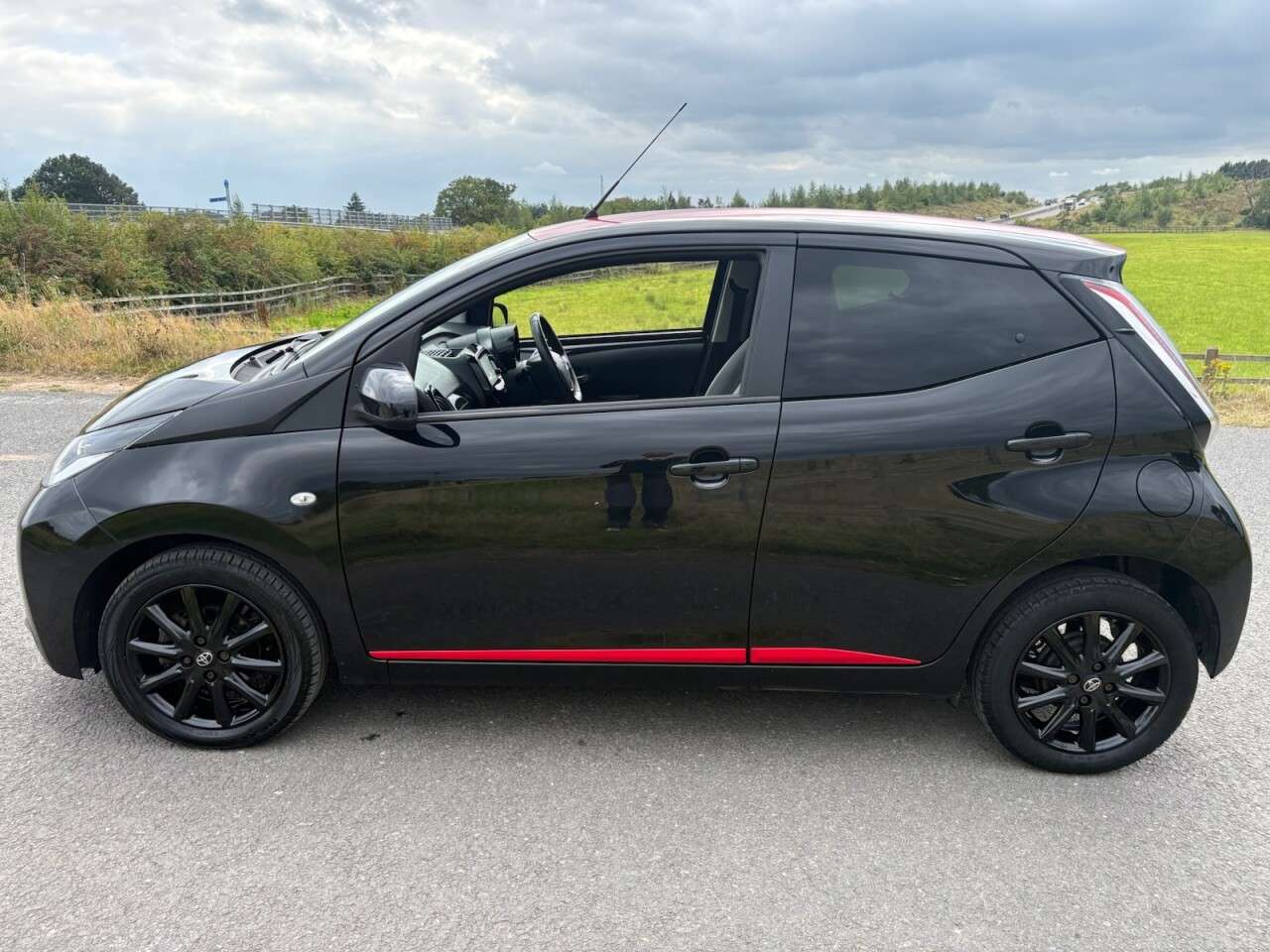 2017 TOYOTA AYGO 2017 TOYOTA AYGO
