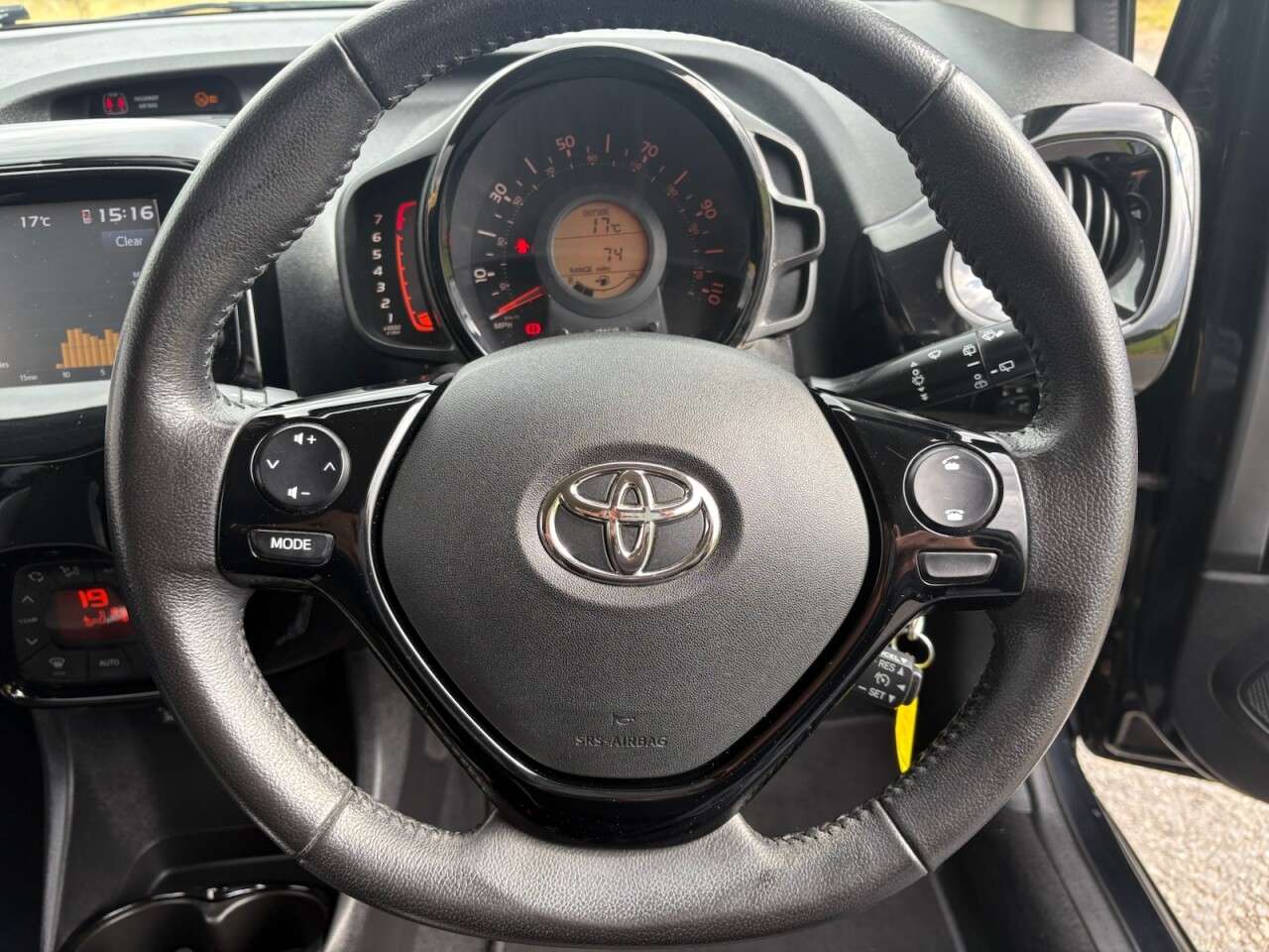 2017 TOYOTA AYGO 2017 TOYOTA AYGO