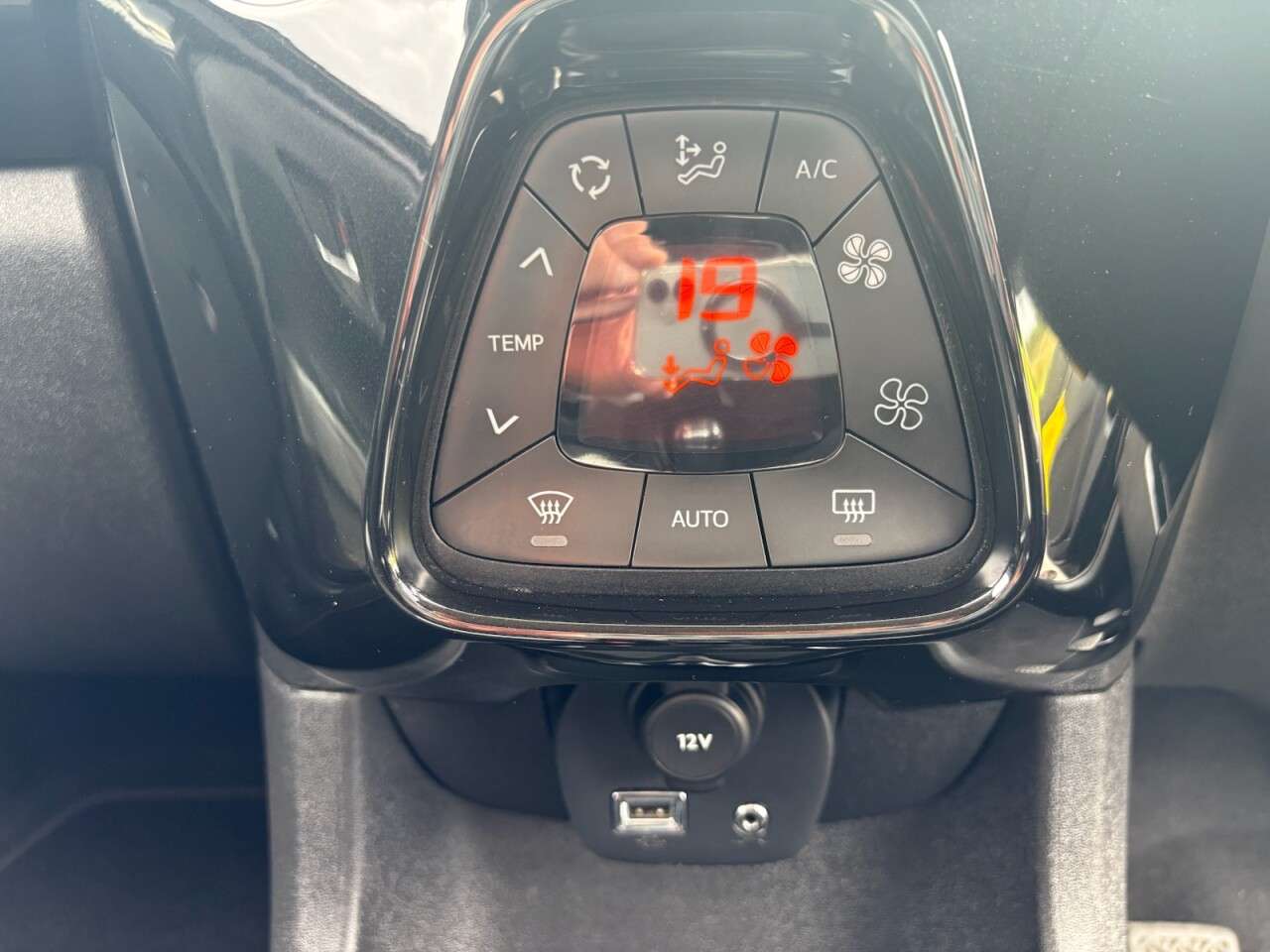 2017 TOYOTA AYGO 2017 TOYOTA AYGO