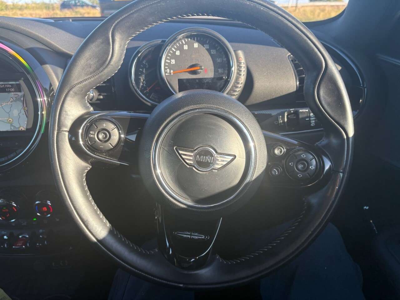 2015 MINI CLUBMAN 2015 MINI CLUBMAN