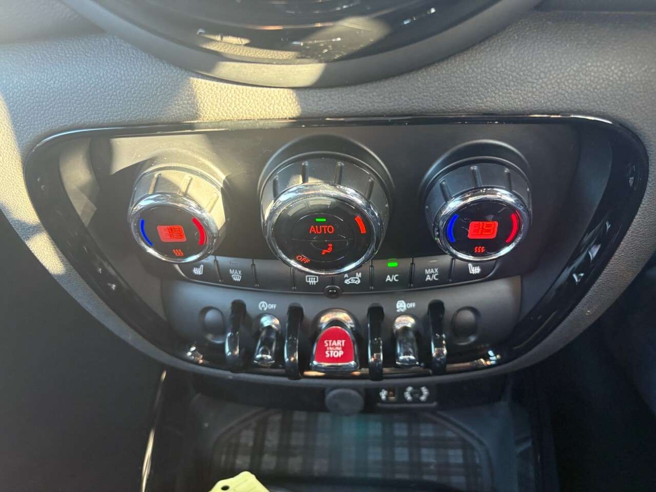 2015 MINI CLUBMAN 2015 MINI CLUBMAN