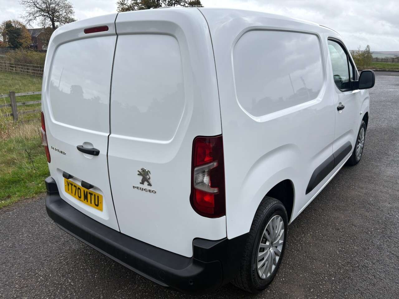 2020 PEUGEOT PARTNER 2020 PEUGEOT PARTNER