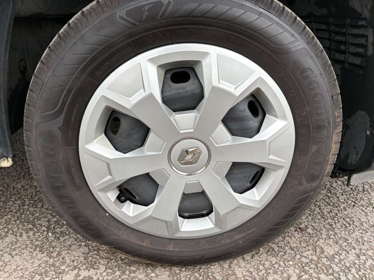 2023 RENAULT TRAFIC 2023 RENAULT TRAFIC