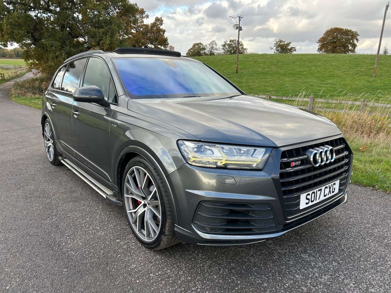 2017 AUDI SQ7 2017 AUDI SQ7
