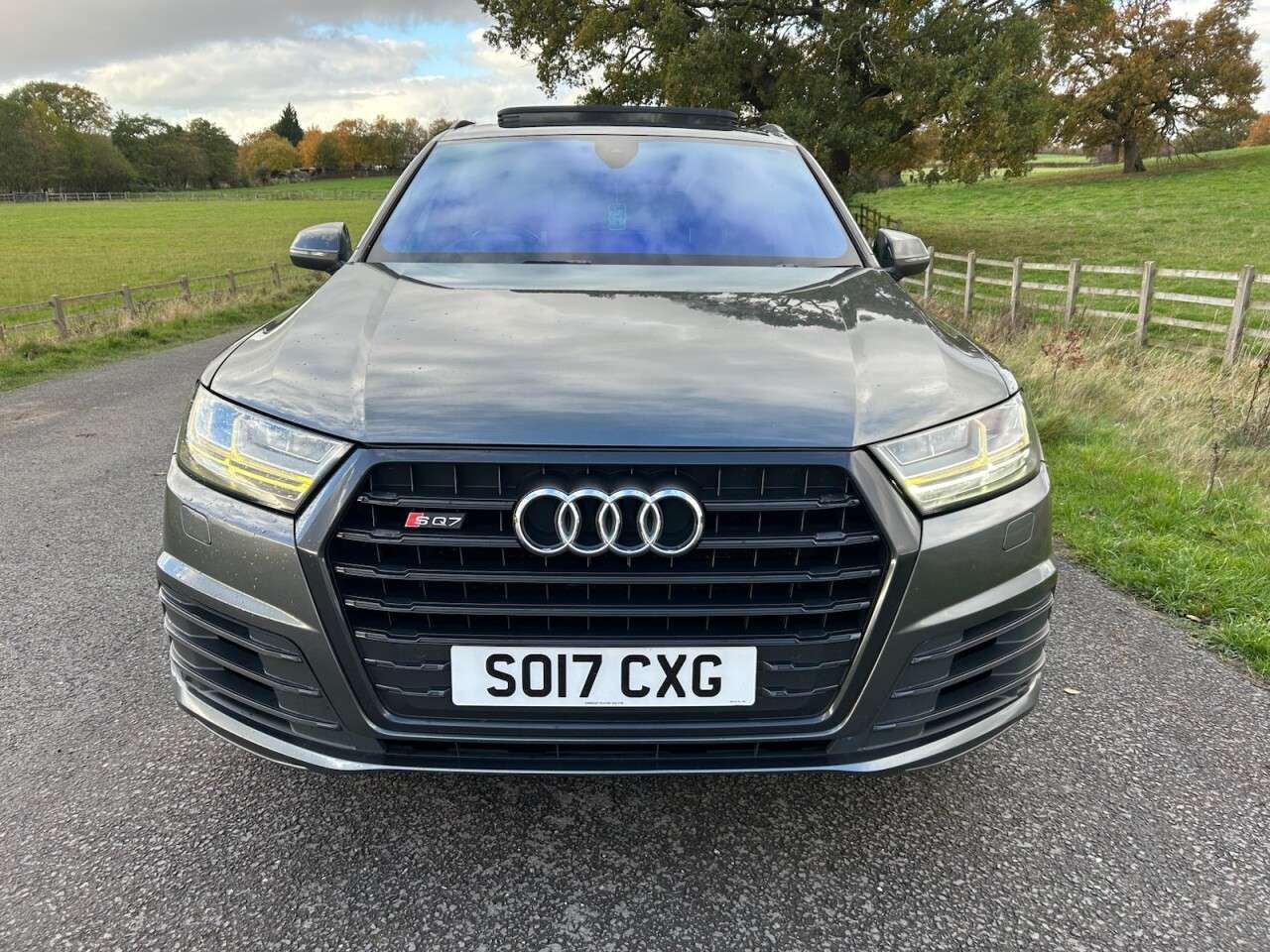 2017 AUDI SQ7 2017 AUDI SQ7