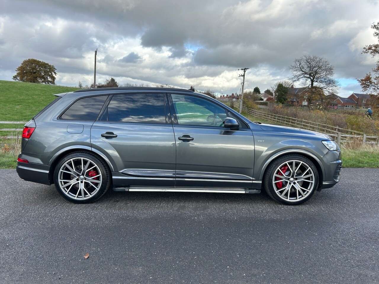 2017 AUDI SQ7 2017 AUDI SQ7